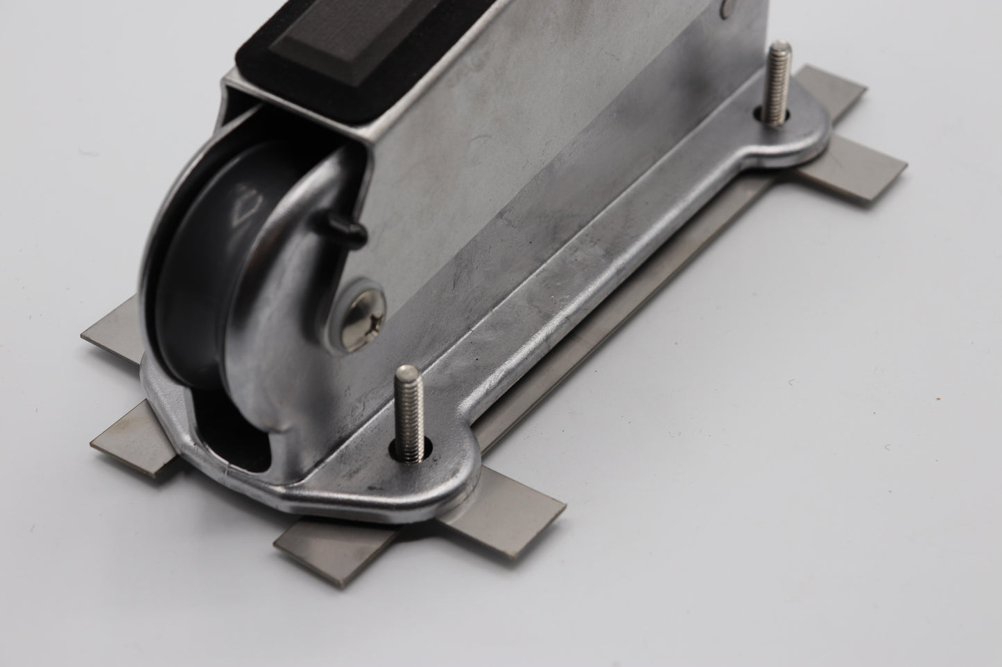 Foot Release Mounting Grid